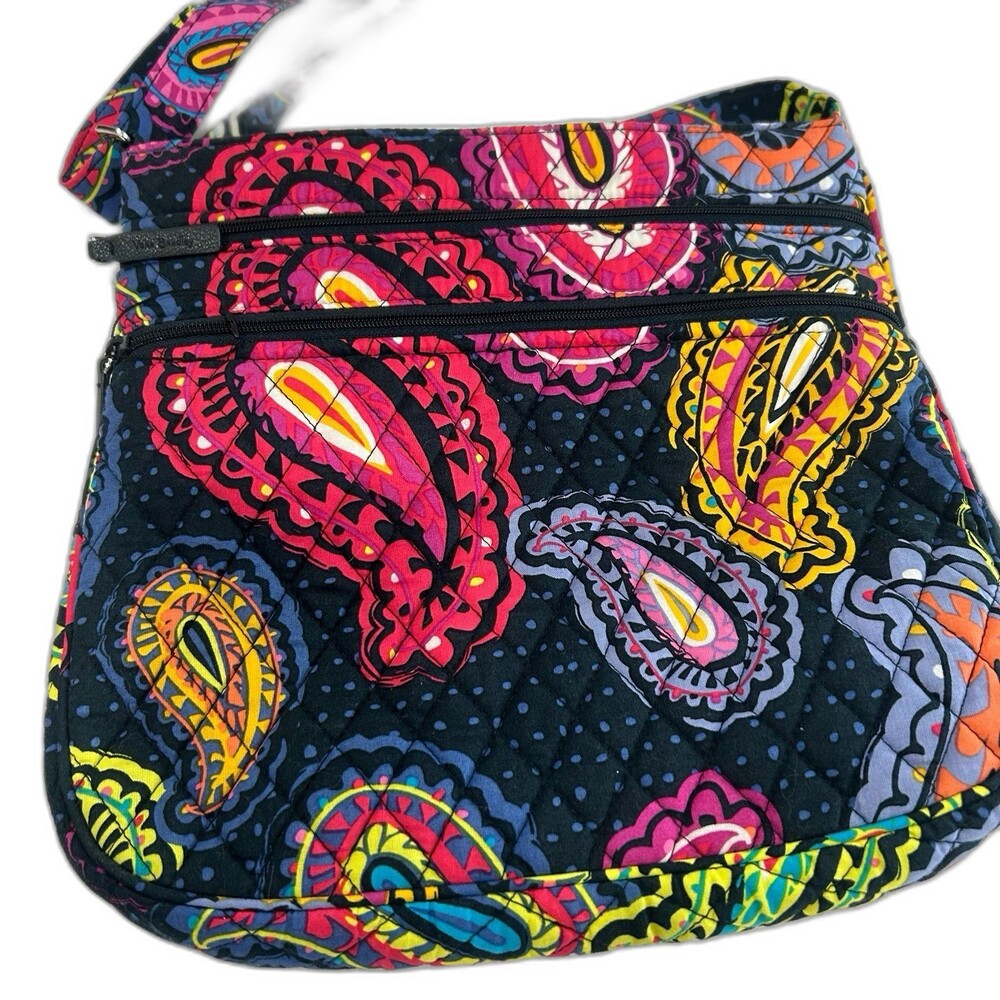 Vera Bradley Handbag Women's Paisley Tri-Zip Crossbody Purse. LNWOT